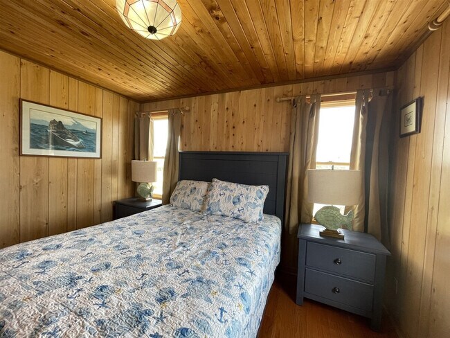 Building Photo - 57144 Lighthouse Rd