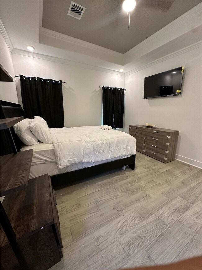 Building Photo - 7803 Jester St