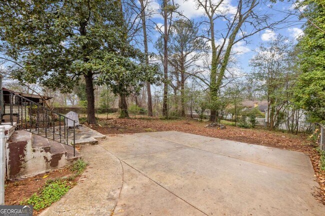 Building Photo - 1649 Beecher St SW