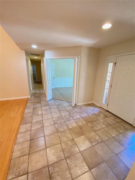 Building Photo - 127 Mary Musgrove Dr