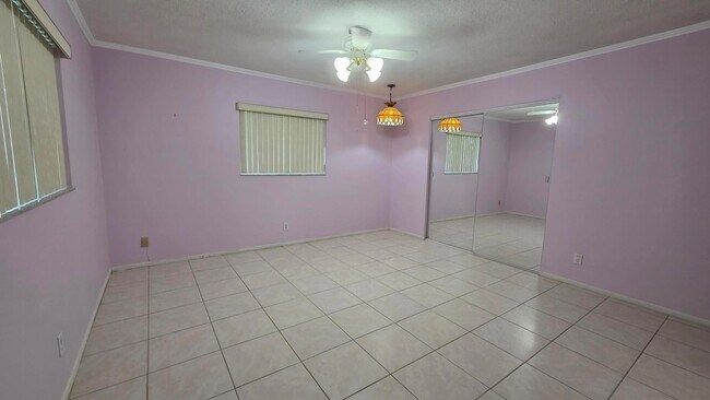 Building Photo - 7002 NW 71st Ave