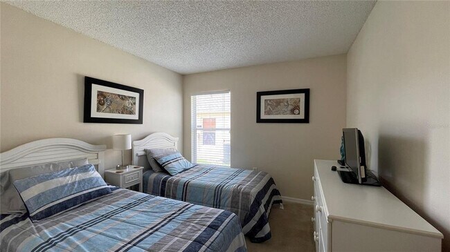 Building Photo - 1327 Casterton Cir