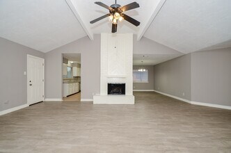 Building Photo - 8319 Bird Run Dr