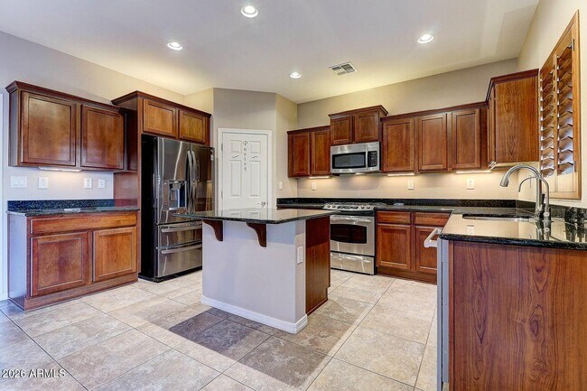 Building Photo - 2530 W Cordia Ln