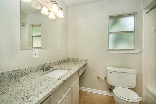 Building Photo - 12831 Pandora Dr