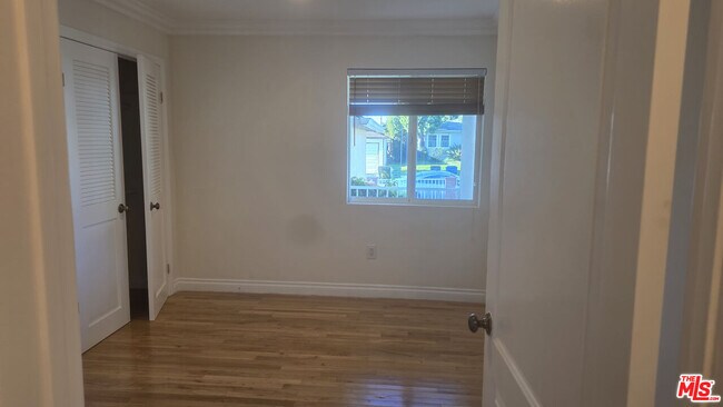 Building Photo - 3530 S Bentley Ave