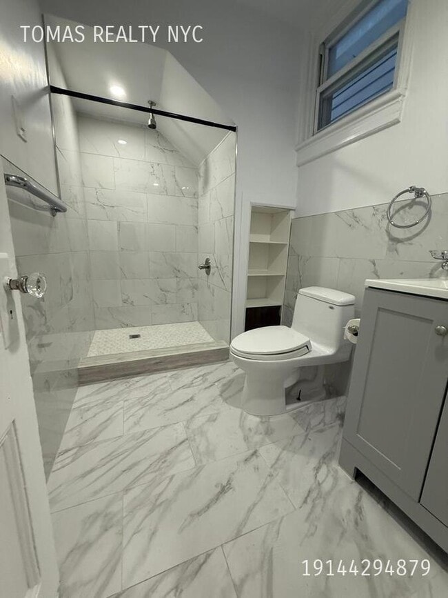 Building Photo - 41 Caryl Ave