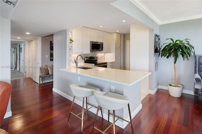 Building Photo - 1625 SE 10th Ave