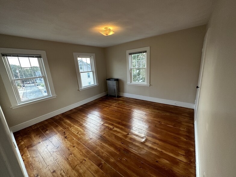Living Room - 49 Railroad Ave