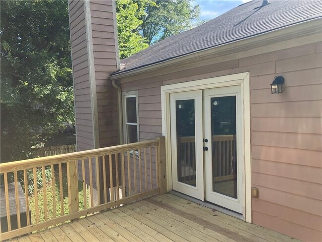 Building Photo - 1215 Oak Forest Ct SW