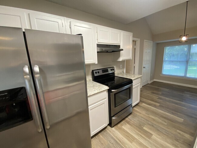 Building Photo - 1603 Hendry Ave