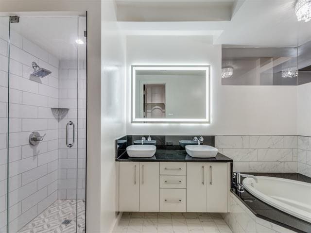 Building Photo - 2600 W 7th St