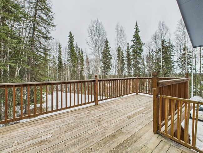 Building Photo - 955 Pickering Dr