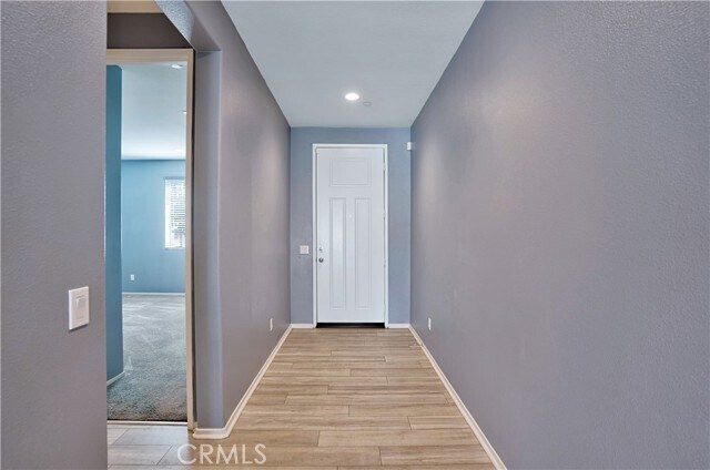 Building Photo - 574 Feeder St