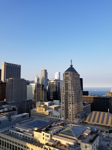 Building Photo - 235 W Van Buren St