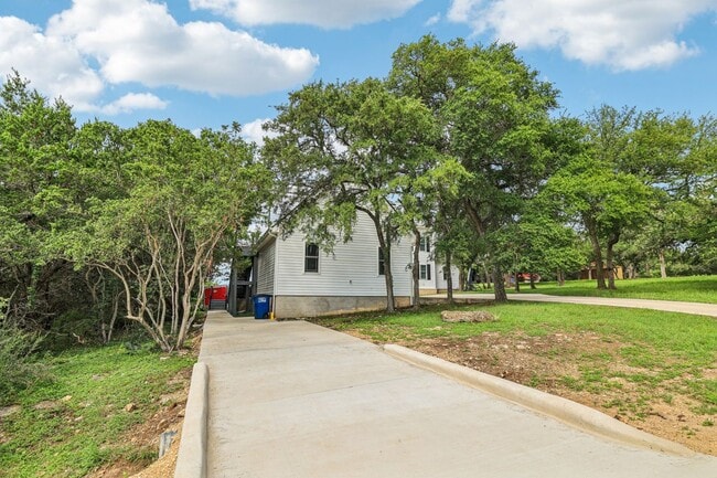 Building Photo - 1817 Mesquite St