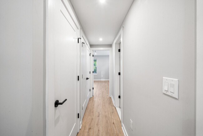 Building Photo - 1725 N 25th St