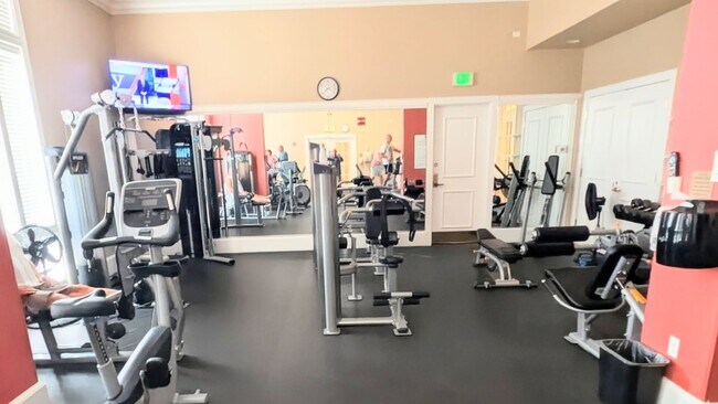 Building Photo - Annual (furniture Optional) furnished/Seasonal/short term 2 bedroom 2 bath In the Renaissance