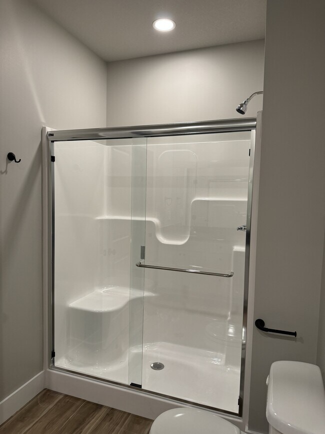 Building Photo - 692 Long Path Ct