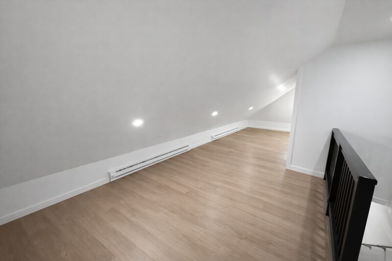 Building Photo - 512 Brown St