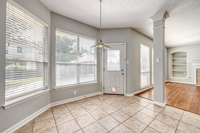 Building Photo - 4907 Mountain Fork