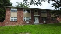 Building Photo - 114 Drake St