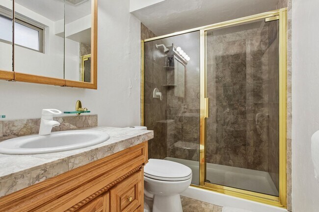 Building Photo - 3 bed + 3 bath / Ranch with Full Finished Basement!