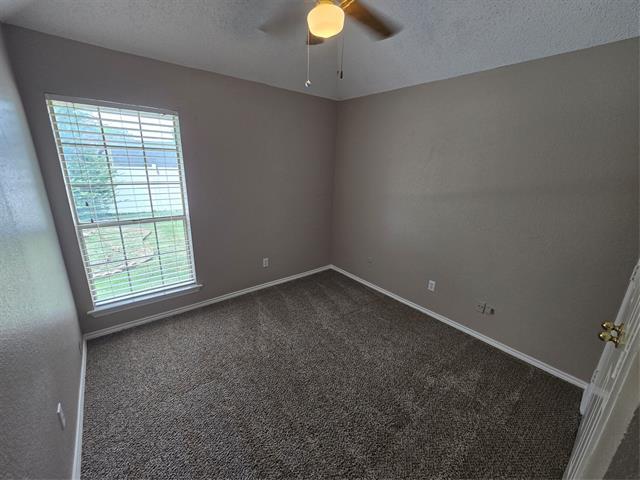 Building Photo - 2609 Classic Ct E