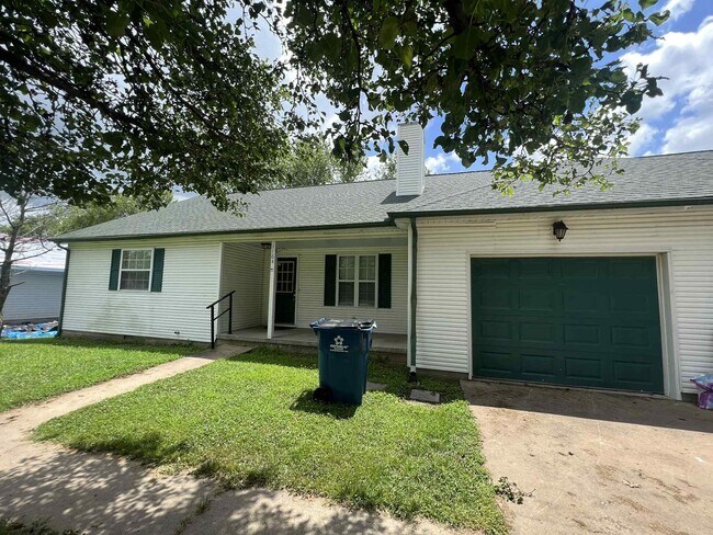 Primary Photo - 1162-1164 E Sunrise Dr
