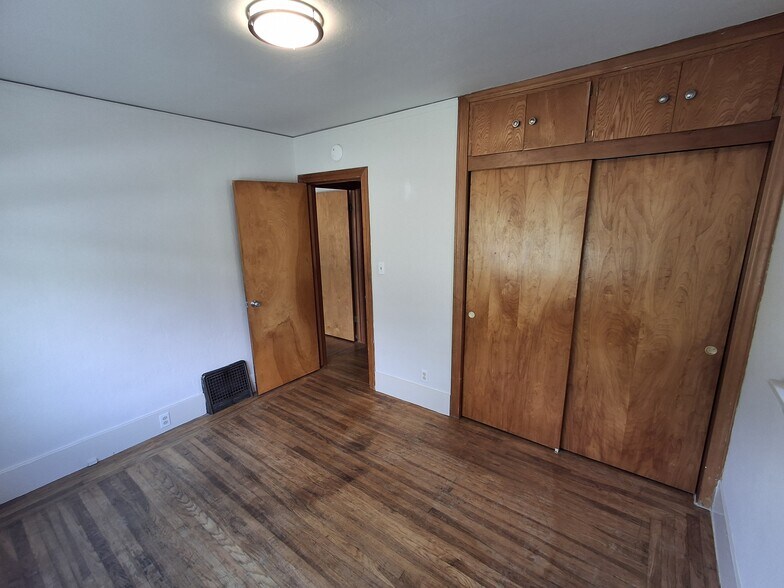 Building Photo - 1132 Sutter St