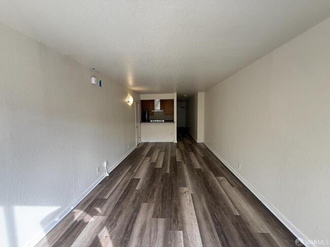 Building Photo - 407 Sanchez St