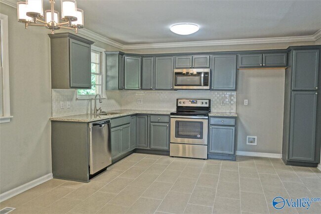 Building Photo - 5300 Whitesburg Dr