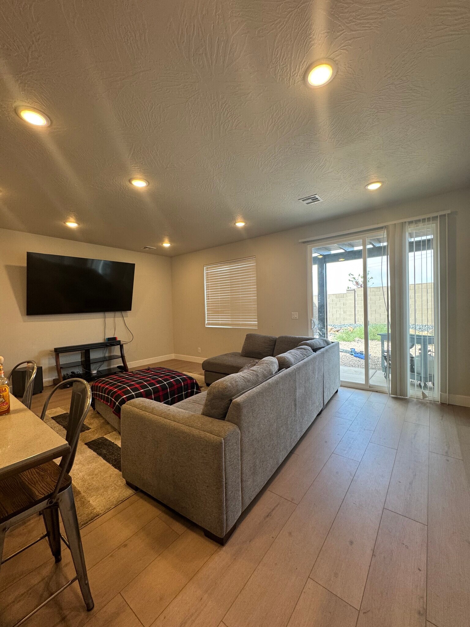 Building Photo - 3937 E Razor Dr