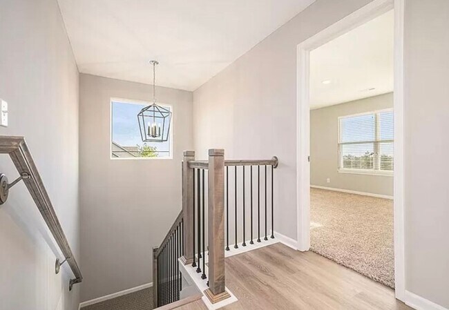 Building Photo - Beautiful 4 bedroom in Blue Springs! Comin...