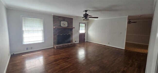 Building Photo - 1132 Shoal Creek Rd