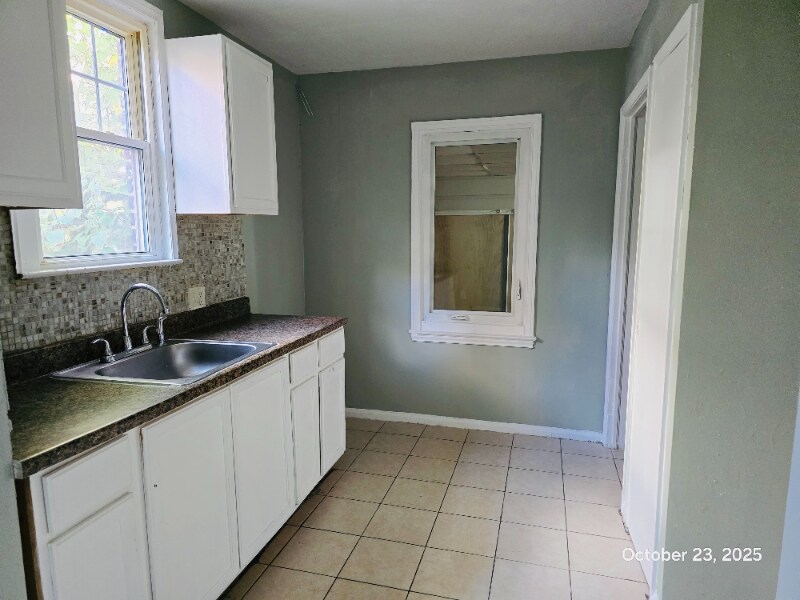 Building Photo - 11466 Somerset Ave