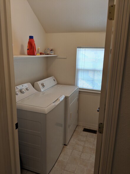 Building Photo - 4545 S. Monaco St. Unit 127