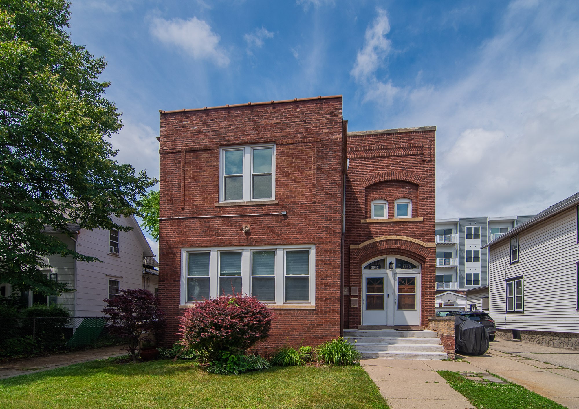 Building Photo - 5940 5th Ave