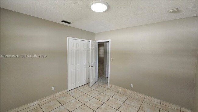 Building Photo - 5030 SW 26th Ave