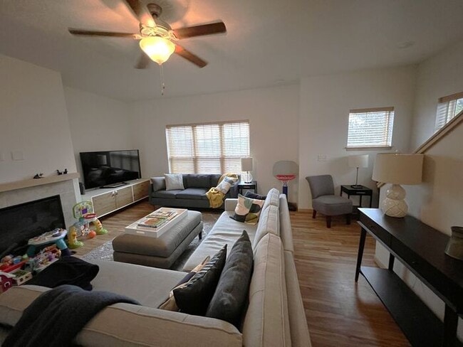 Building Photo - $2,000 | 3 Bedroom, 2.5 Bathroom Town Home | Pet Friendly* | Available for an August 1st, 2026 Mo...