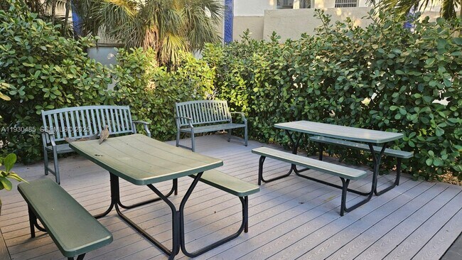 Building Photo - 801 NW 47th Ave