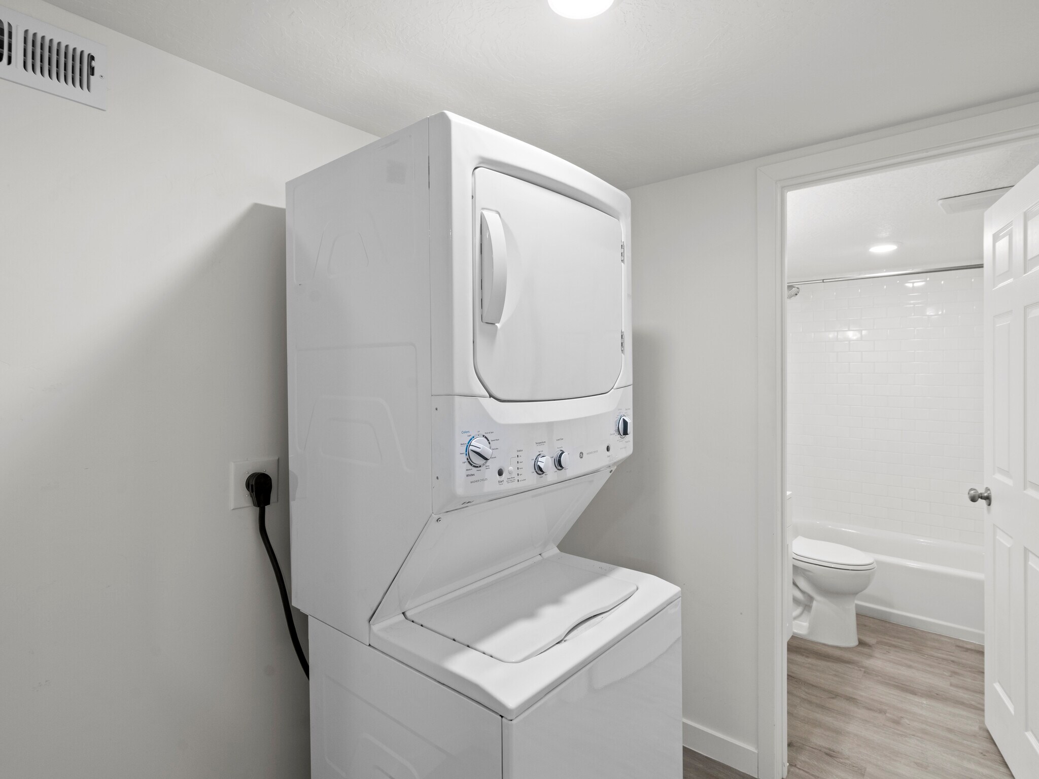 Building Photo - 915 E 1300 S