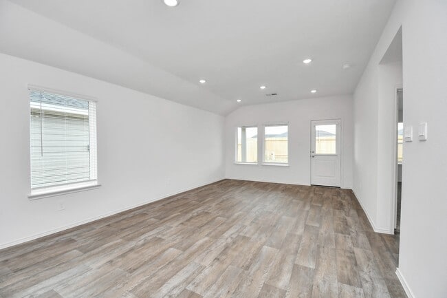 Building Photo - 3822 Zoeys Wy