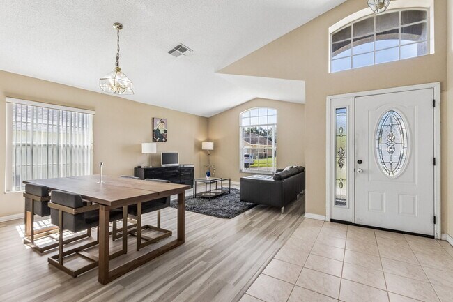 Building Photo - 7907 Magnolia Bend Ct