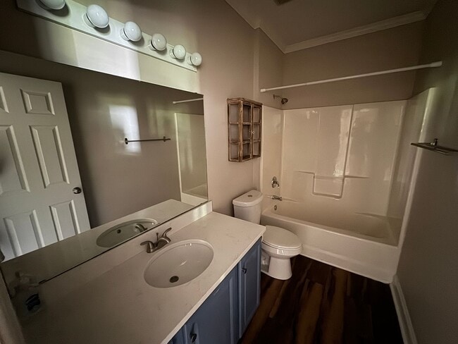 Building Photo - Beautiful 2 bed 2 bath Condo - In Great Lo...
