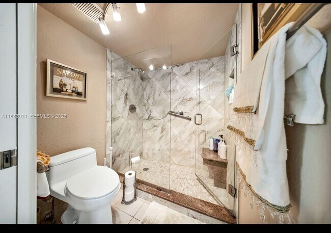 Building Photo - 19101 NE 36th Pl