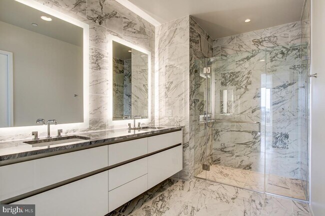 Building Photo - 1781 N Pierce St