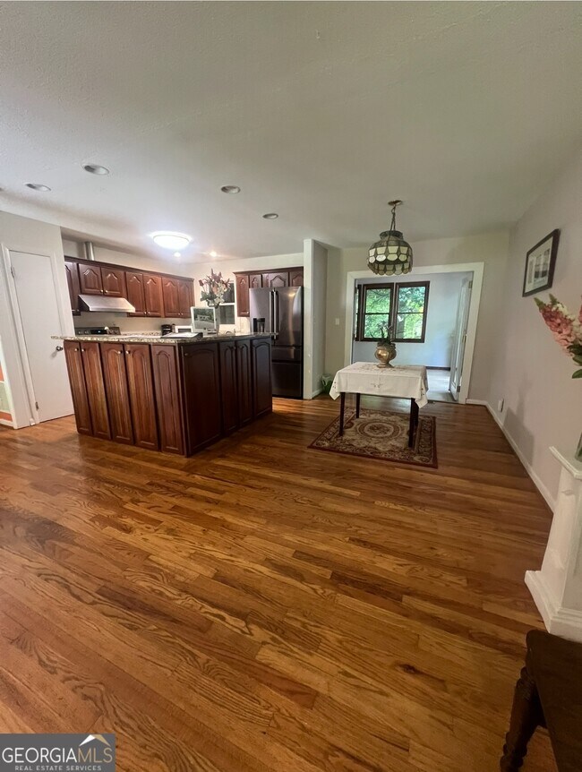 Building Photo - 3990 Admiral Dr