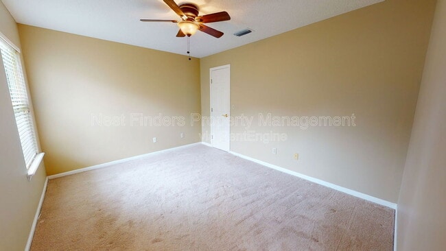 Building Photo - 11861 Lake Fern Dr