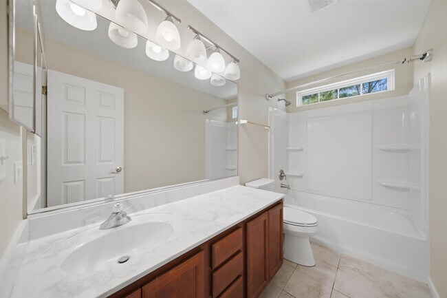 Building Photo - 9165 Buckingham Ct
